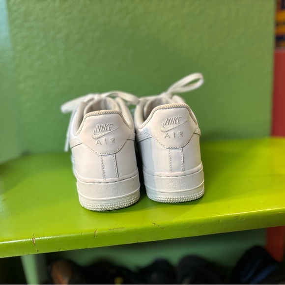 Nike air force one. Women’s size 8 1/2. - Picture 6 of 11